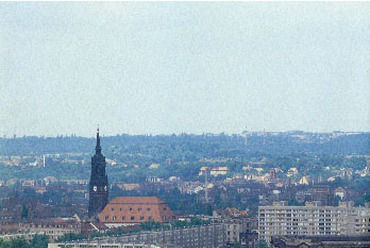 "Fogat fogért", alternativ javaslat a dresdai    Frauenkirche újrafelépítéséhez, 2001. (digitális képfeldolgozás)