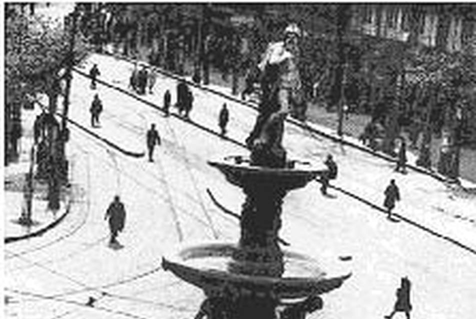 a Danubius-kút, egykor a Kálvin téren (ma az Erzsébet téren)
