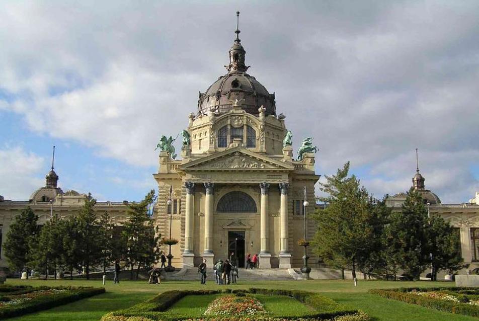 A Széchenyi Gyógyfürdő műemléki felújítása