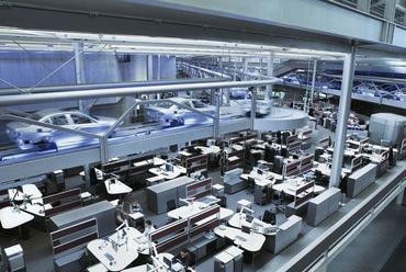 BMW gyár Lipcsében, Bene bútorokkal berendezve, épület tervezöje: Zaha Hadid