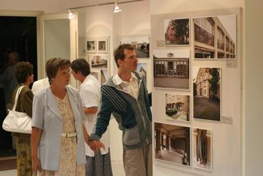 fotók a „A szocialista realizmus maradandó épületei” című kiállításról, fotók:ÉF