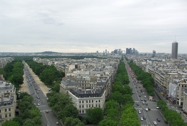 Párizs kiexportálja hivatali negyedét