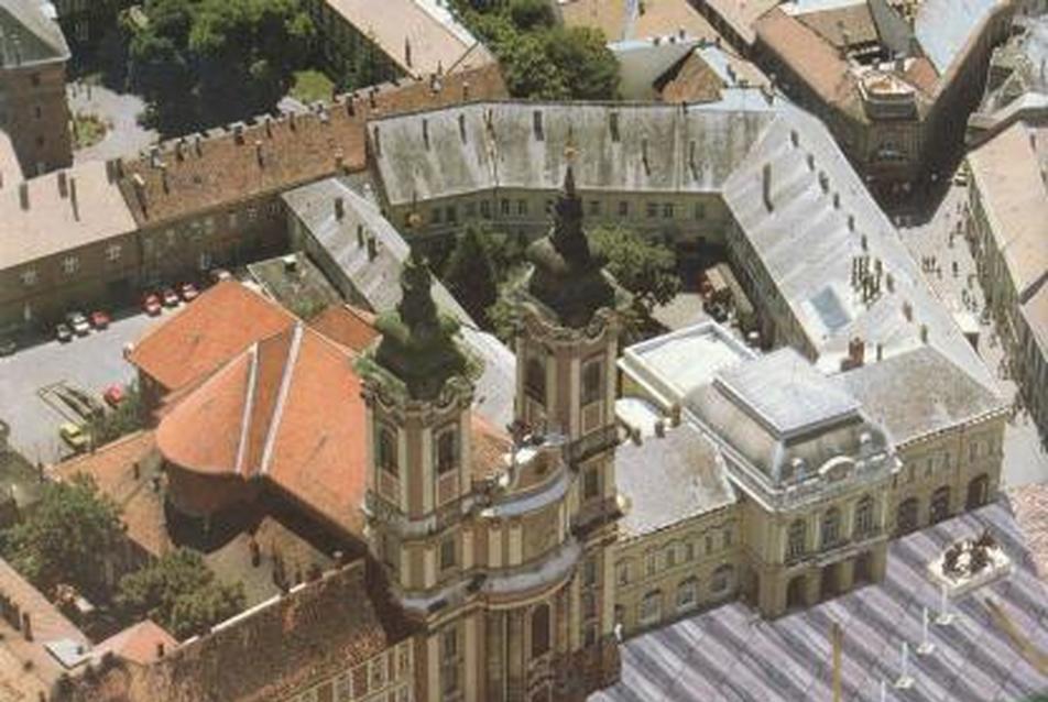 Eger – a Dobó tér és környékének építészeti rekonstrukciója
