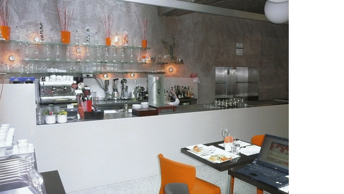 a földszinti étterem - tervező: Chalupa Architekti, fotó: perika