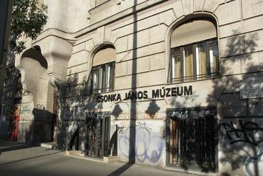 A Csonka János Múzeum portálja
