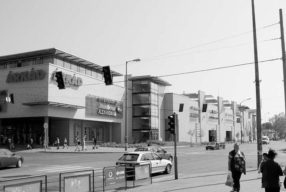 A belváros fejlődése az Árkáddal mérhető. Sajnálatos. Pusztán építészeti minősége miatt nem tárgyalnánk (fotó: Szabó Levente)