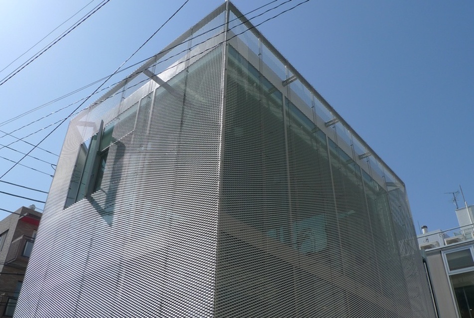Luxusbutik a transzformátor árnyékában - Kazuyo Sejima új épülete