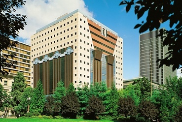 Public Services Building, Portland, USA. Michael Graves, 1982