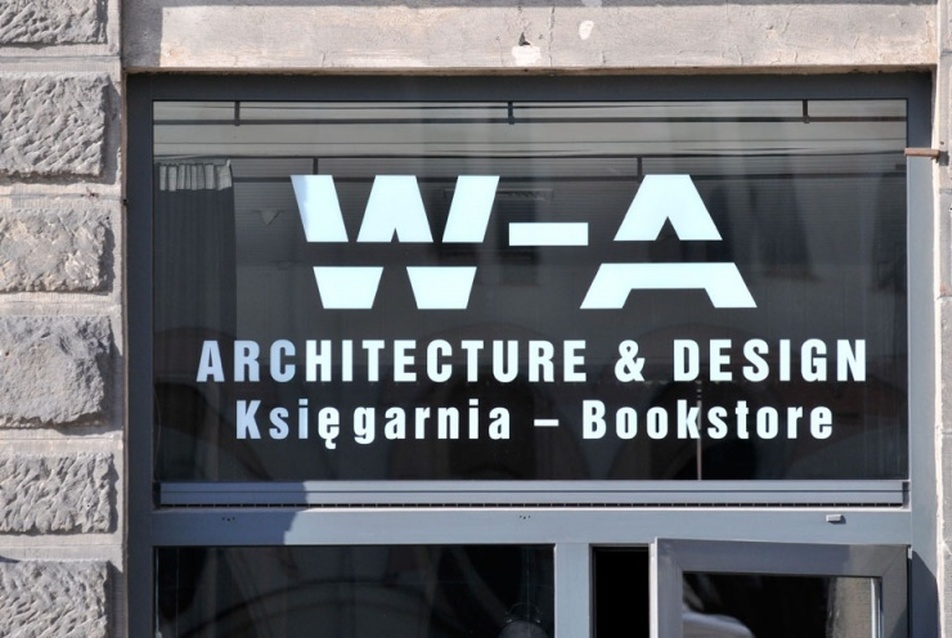 w-a.pl - sarp könyvesbolt kirakat