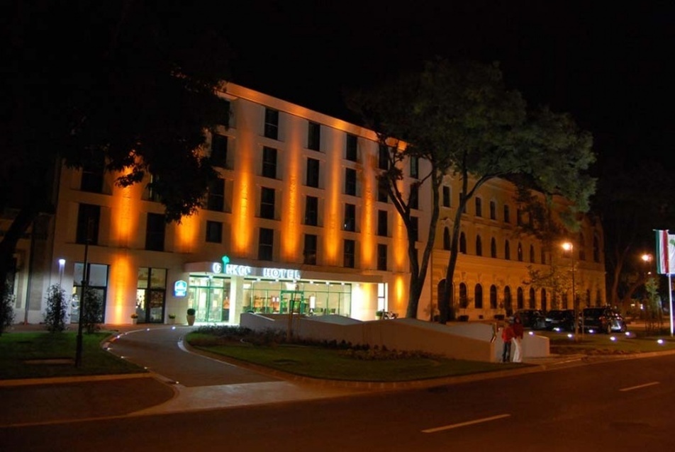 Ginkgo Hotel by night  - építészet: Kendi Imre, fotó: Rácz Norbert