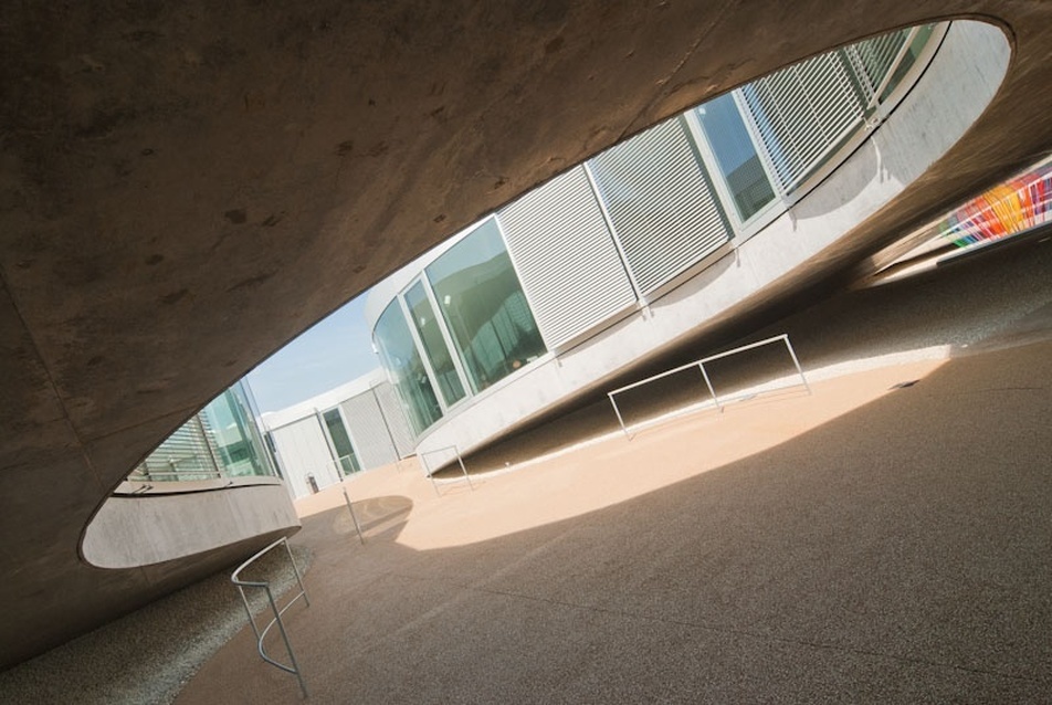 Egy gesztusra építve - Rolex Learning Center, Lausanne