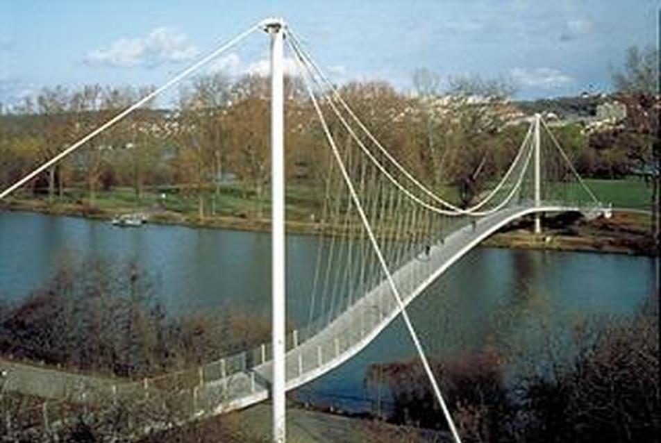 Neckar-híd, függőhíd, Stuttgart, 114 m, 1988, - Brigitte Schlaich, Jörg Schlaich