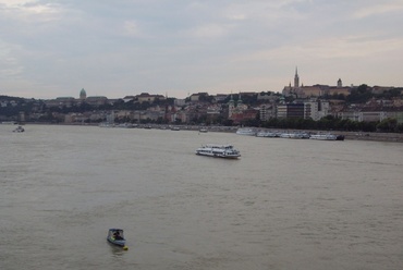 Várnegyed látkép a Margit hídról 2010 - fotó: Garai Péter