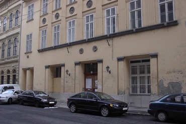  A Steindl utcai épület homlokzata, fotó: Szabó Balázs