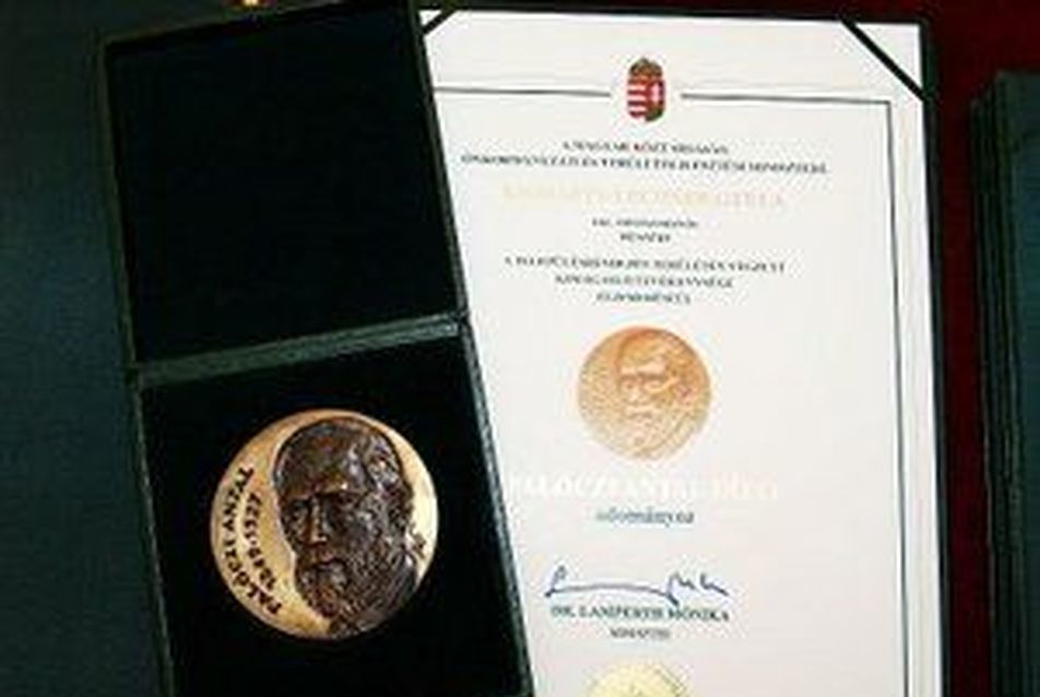 Javaslattételi felhívás a 2011. évi Palóczi Antal-díjra