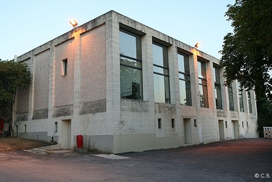 Fernand Pouillon egyetemi épülete