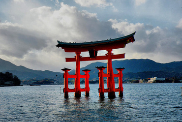 Torii (sintó kapu), fotó:Mehmet Aktugan