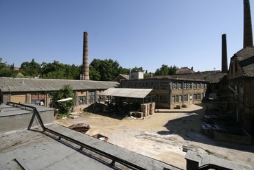 Zsolnay Kulturális Negyed – A Pirogránit udvar épületei, Alkotó negyed (E 26, 27, 28, 78) - fotó: MCXVI