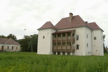 Golop, régi Vay-kastély rekonstrukciója - AXIS Építésziroda Kft.