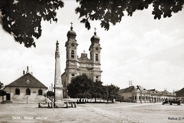 Tata főtere az 1900-as évek elején, Forrás:Móricz Zsigmond Városi Könyvtár, Tata (online adatbázis)