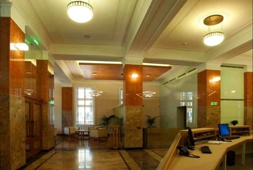DSK bank irodaépülete, fotó: Cseh Kálmán, Göbölyös Kristóf
