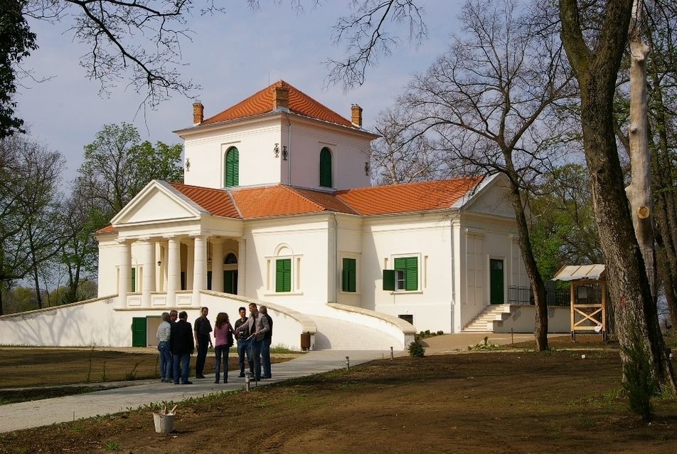 A Vásárhelyi-Bréda-kastély rekonstrukciója