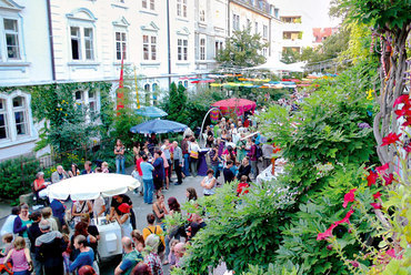 Utca fesztivál, Barenfelserstrasse 34, Basel Forrás: http://co-housing-cultures.net/projects/barenfelserstrasse-34/, utolsó letöltés: 2013.11.24.