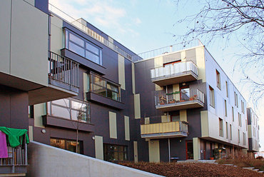 Homlokzat, [RO*SA]22, Bécs, forrás: http://co-housing cultures.net/projects/rosa22/, utolsó letöltés: 2013.11.07.