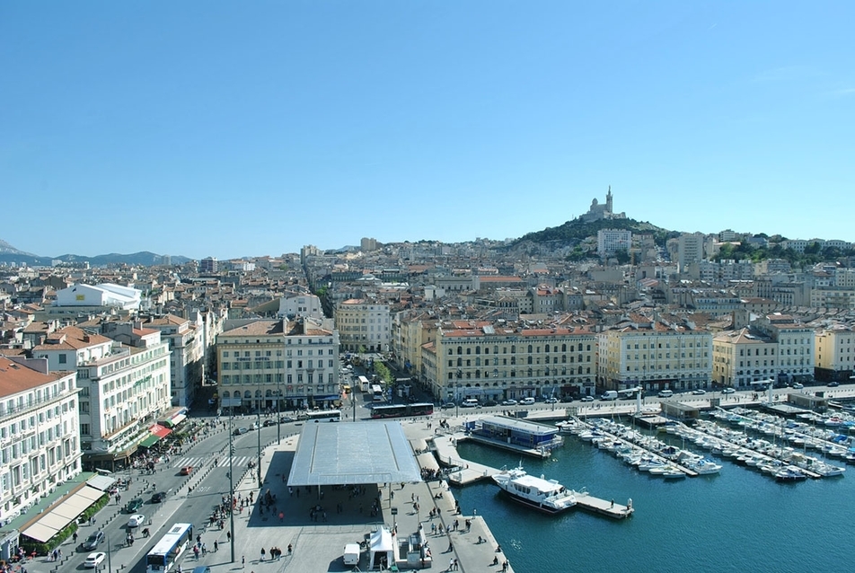 Köz(ömb)ös tér I – Közösségi tér, Marseille, Öreg Kikötő revitalizálása