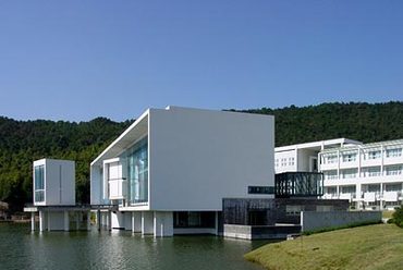 Wenzheng Főiskola Könyvtára College, Suzhou, Kína, 2000. Forrás: www.chinese-architects.com