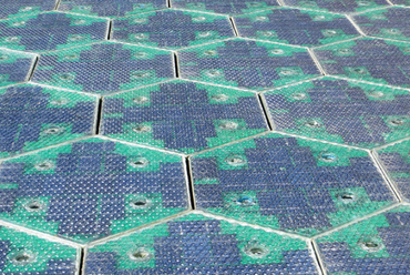 A Solar Roadway napelemes útburkolat kísérlete. Forrás: www.sciencealert.com
