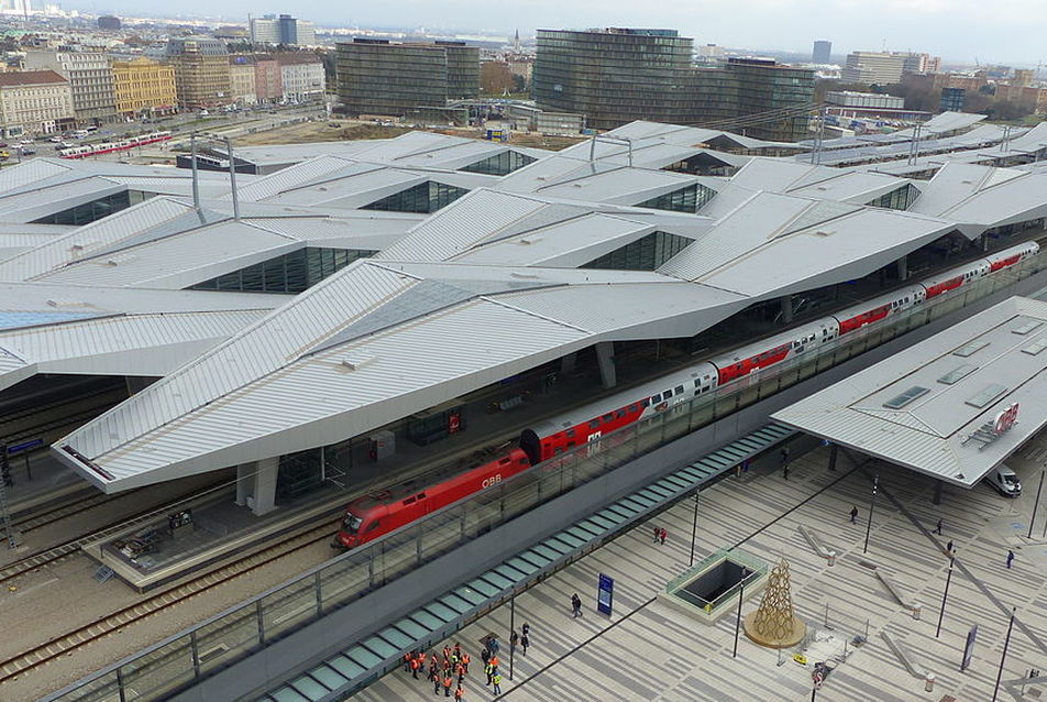 Új dinamika Bécsben: elkészült a Hauptbahnhof