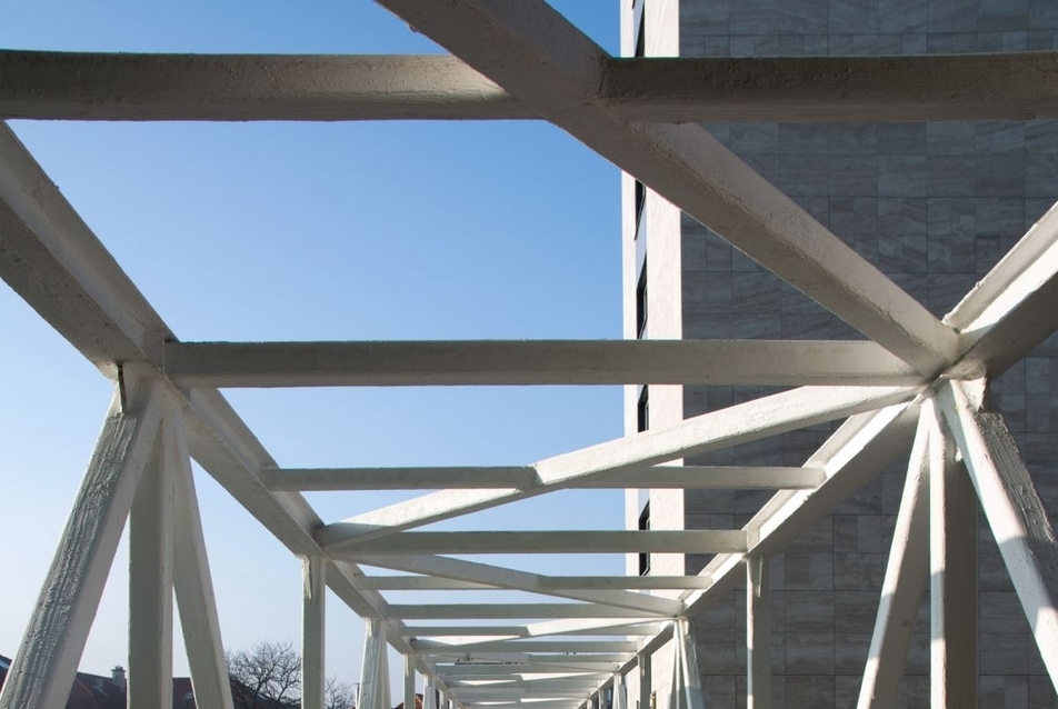 építés közben - átjáró híd - vezető tervező: Kolba Mihály - fotó: Vass Zoltán