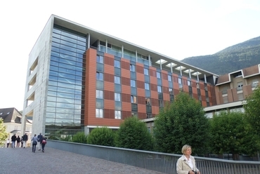 Brixeni kórház új épületszárny