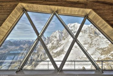 Skyway Mont Blanc, AGC Glass Europe üvegek - építész: Studio Progetti Cillara Rossi - fotó: Jean-Michel Byl