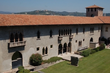 Verona, Castelvecchio, a múzeum főszárnya - fotó: Klaniczay Péter