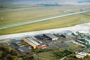 DHL - forrás: Budapest Airport