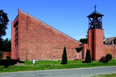 Szent István római katolikus templom, Nagydobsza, 1975 - építész: Török Ferenc