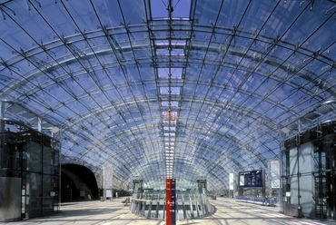 Frankfurt am Main - építész: BRT Architekten - forrás: www.haditeherani.com