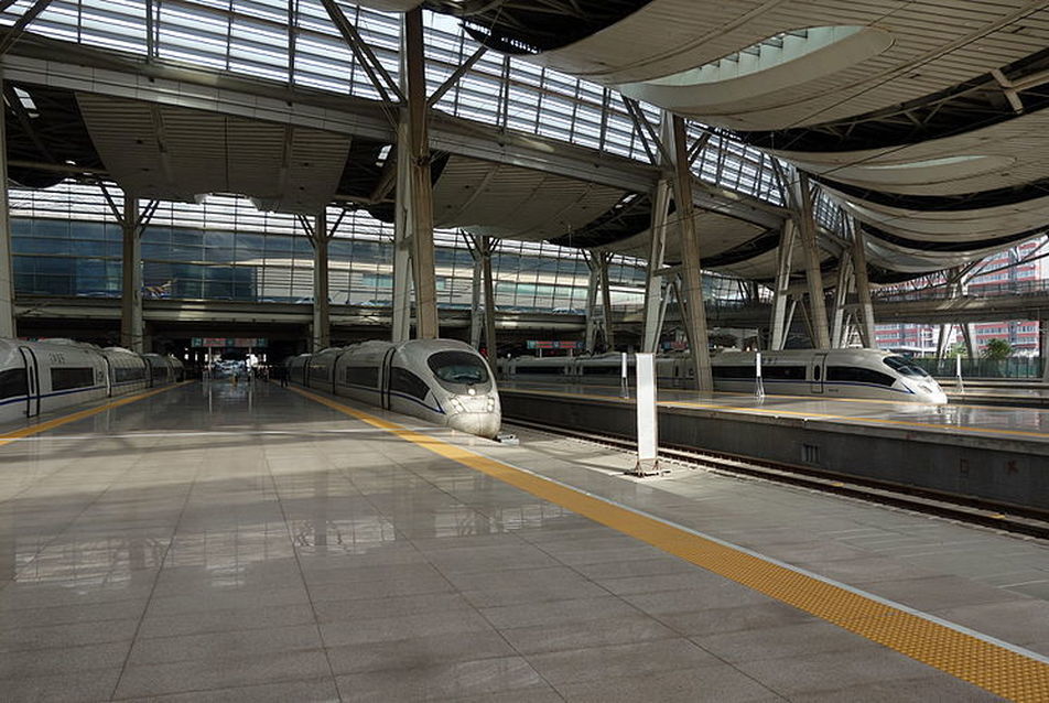 Peking, Déli pályaudvar - építész: Farrells Iroda - Forrás: Wikipedia
