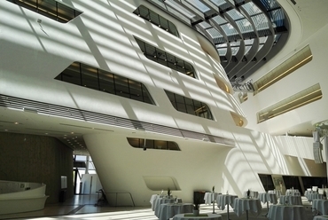 WU Campus központi könyvtár - építész: Zaha Hadid - fotó: Kiss Erika
