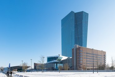 Az Európai Központi Bank székháza Frankfurtban - építész: Coop Himmelb(l)au - forrás: Wikipedia