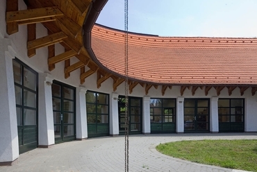 Ökoturisztikai Látogatóközpont - építész: Hőnich Henrik, Paládi-Kovács Ádám