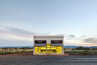 Matt Portch - Prada, Marfa. Épületszobrászat - Texas, 2016 - © Architectural Photography Award