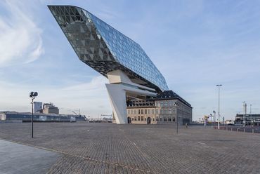 Kikötői Hivatal - építész: Zaha Hadid, Patrik Schumacher - fotó: Alukönigstahl