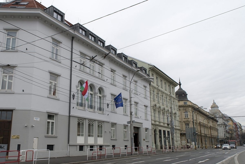 Új épületet kapott a pozsonyi magyar nagykövetség