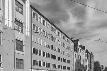 Az 1960-ban felépült funkcionalista épület - fotó: korttelit.fi
