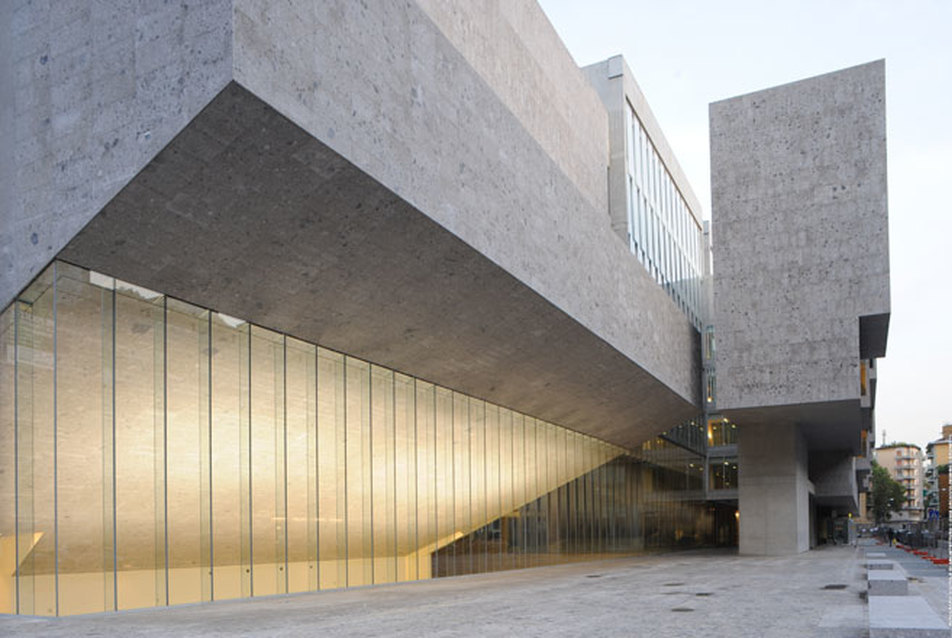 School of Economics, Luigi Bocconi Egyetem, Milánó - építész: Grafton Architects