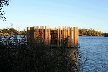 Horgászhotel, Franciaország - építész és fotó: Atelier Lavit