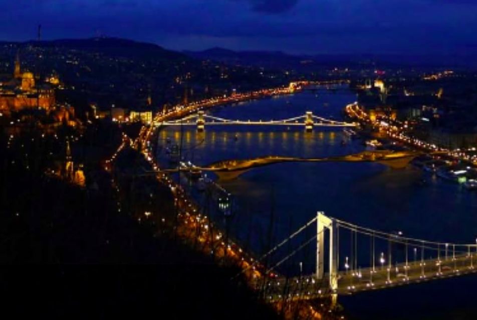 Éjszakai Budapest. 